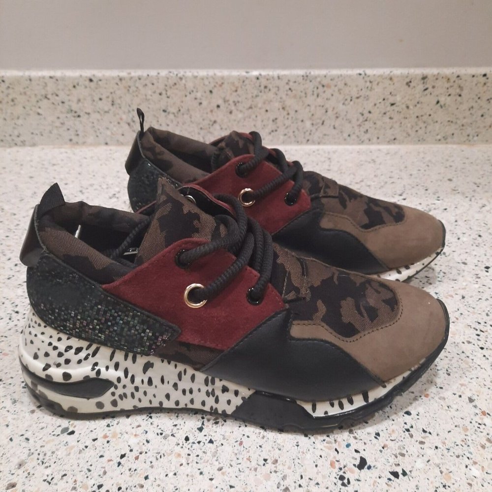 Steve Madden Cliff Olive Multi Color Green Camo Rebooted Sneaker Womens Size 7.5